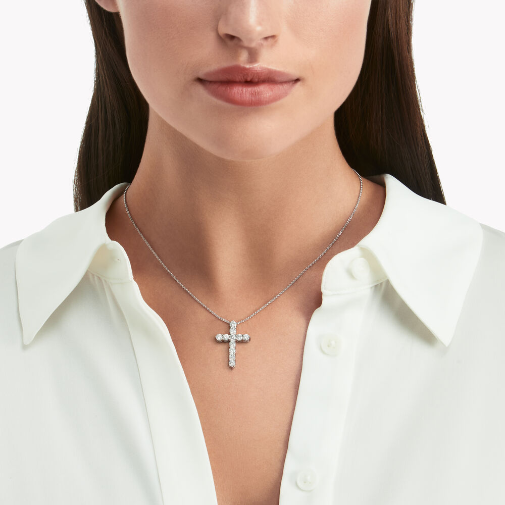 Крест Graff Round Diamond Cross Small Pendant